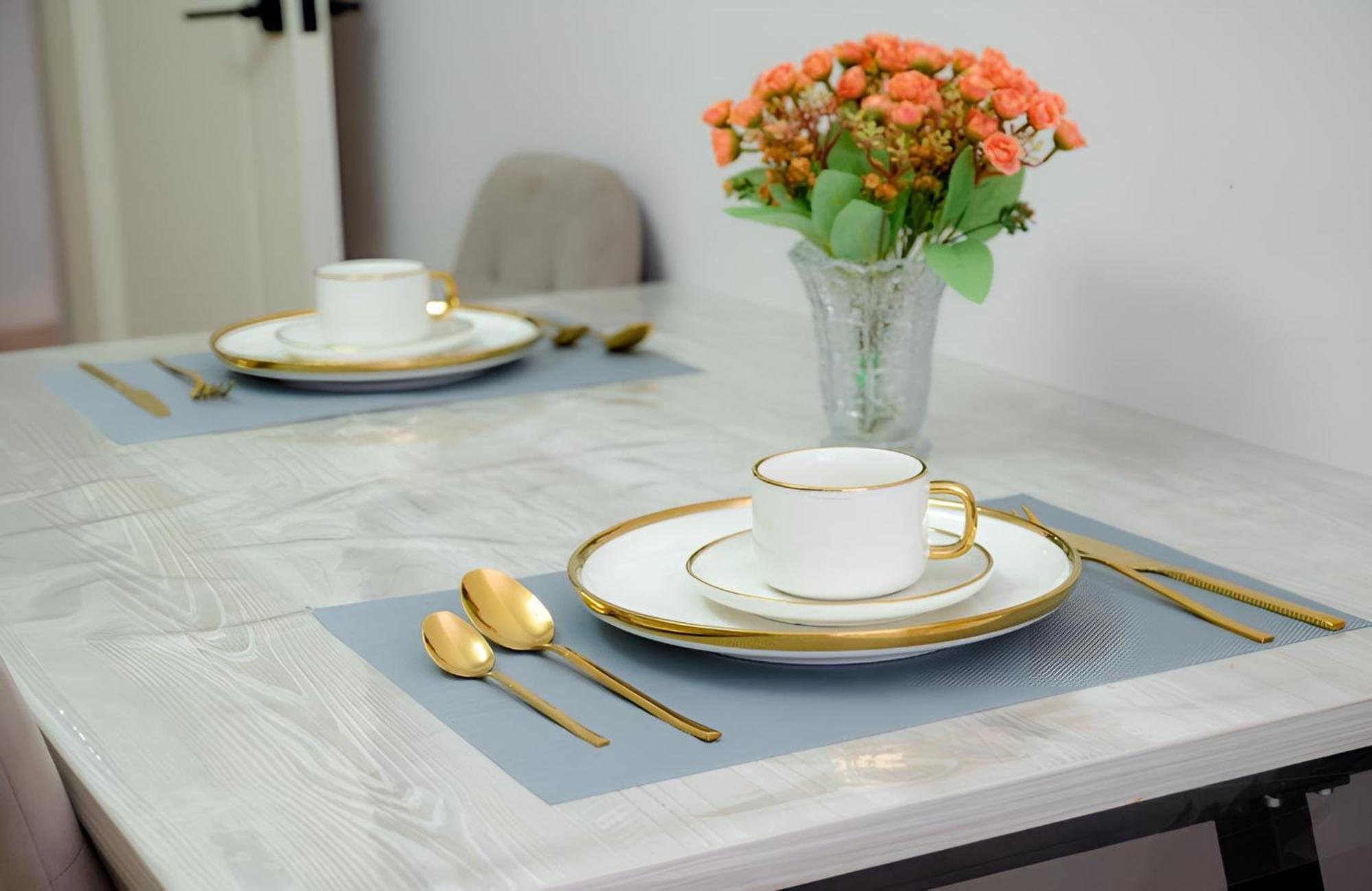новая 2х ком кв люкс в центре Apartment